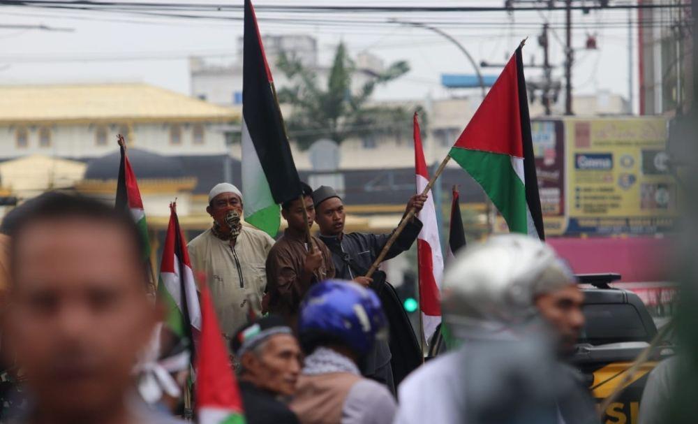 Ratusan Umat Muslim Gelar Aksi Bela Palestina