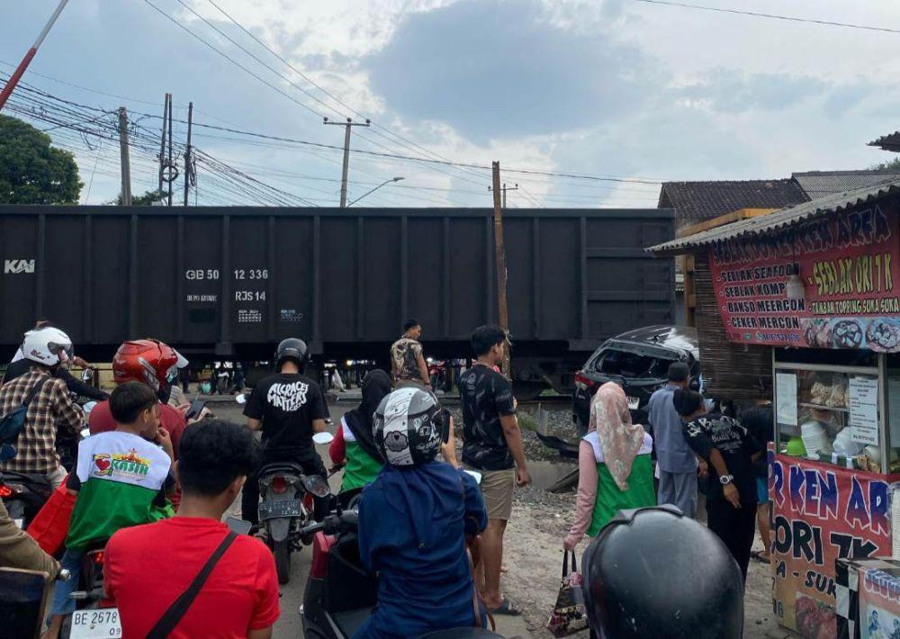 Kasus Kecelakaan Perlintasan Sebidang KAI Tanjungkarang Ada 7 Korban