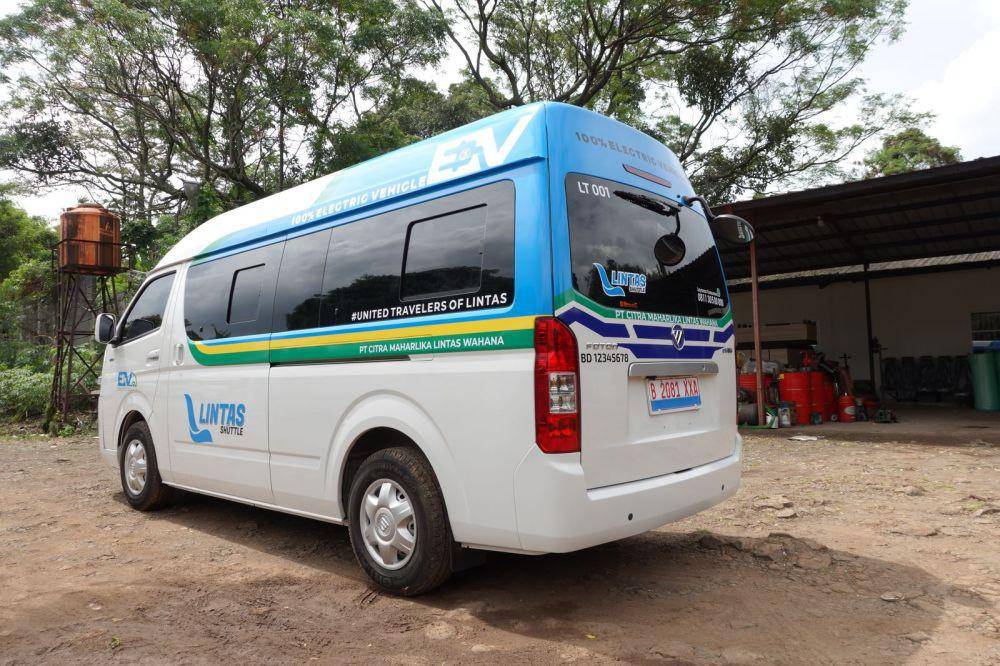 Ke depannya Lintas Shuttle akan memperbanyak armada listrik (Foton)