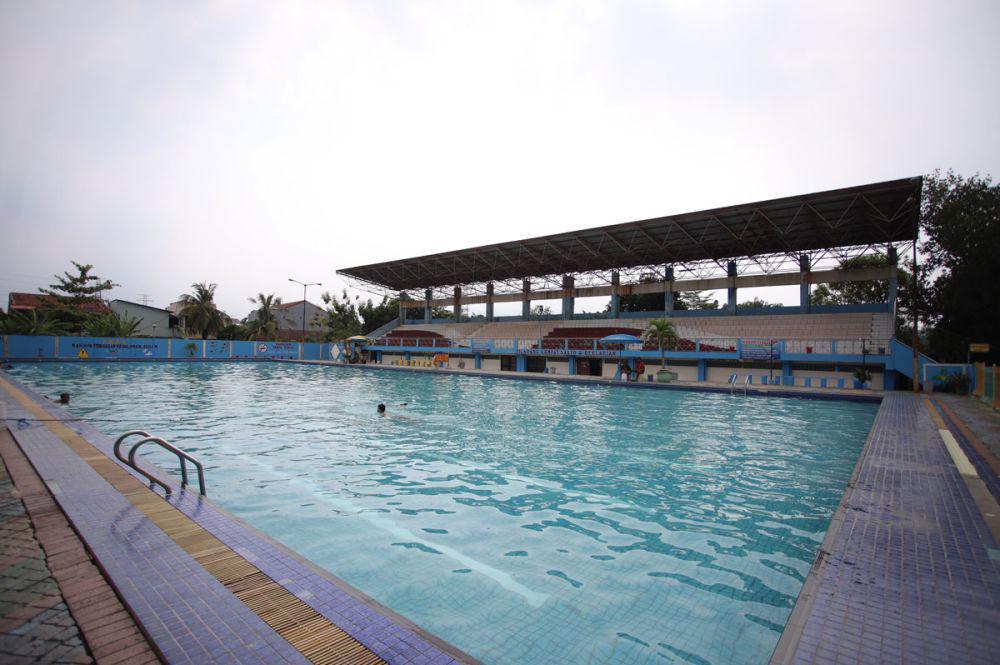 Kolam Renang Rawa Badak: Harga Tiket Masuk, Lokasi, dan Fasilitas