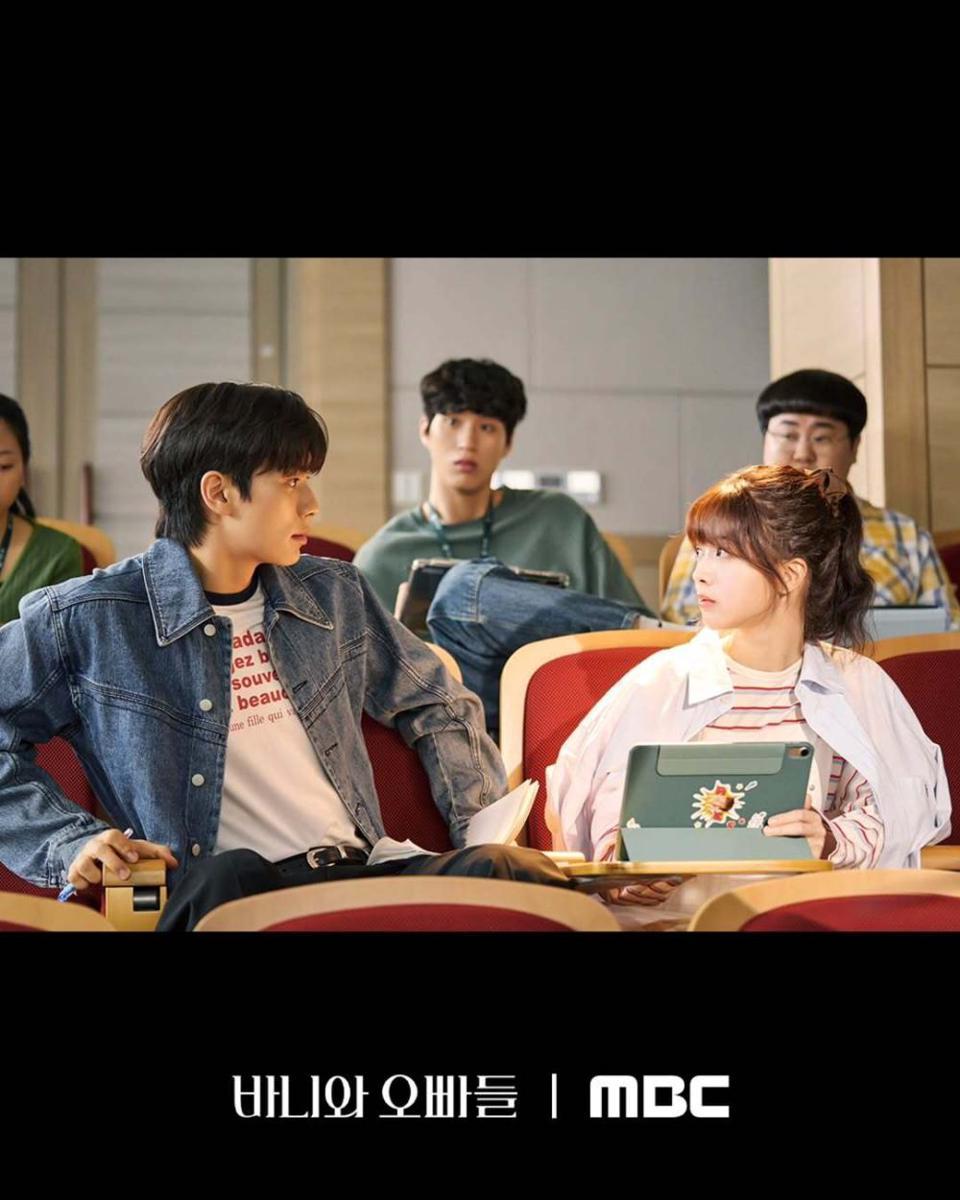 7 Lika-liku Hubungan Hwang Jae Yeol dan Ban Hee Jin di Crushology 101