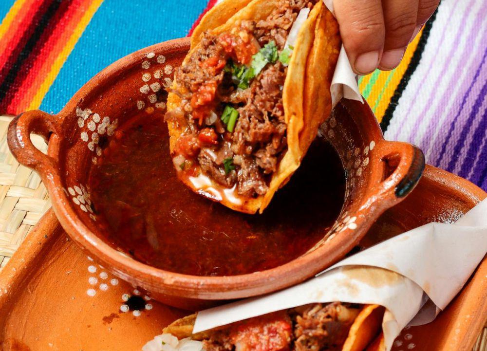 Resep Taco Birria, Street Food Meksiko yang Pedas Gurih!