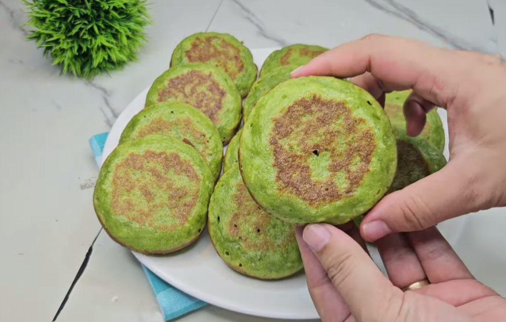 ilustrasi kue kamir pandan (YouTube.com/Dapur serba bisa)