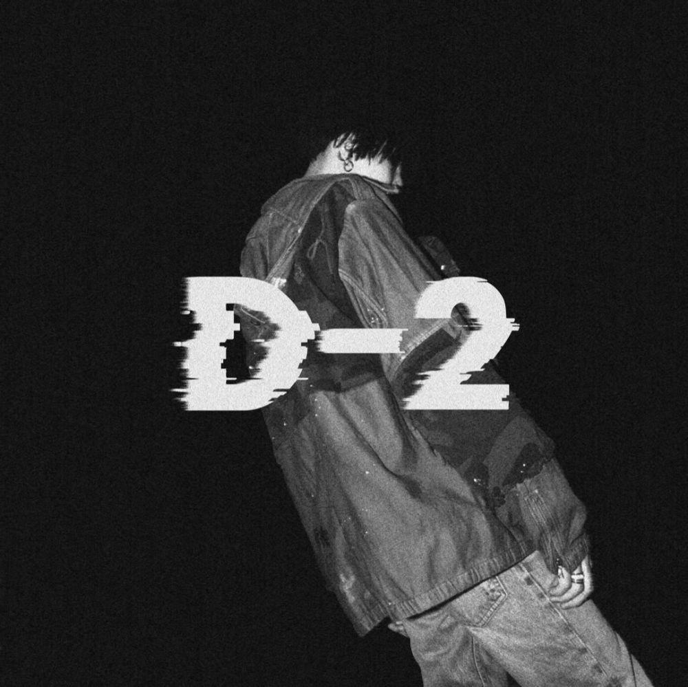 cover album D-2 (youtube.com/SUGA - Topik)