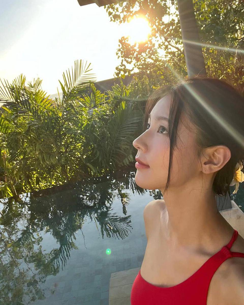 potret Miyeon (G)I-DLE liburan di Bali (instagram.com/noodle.zip)