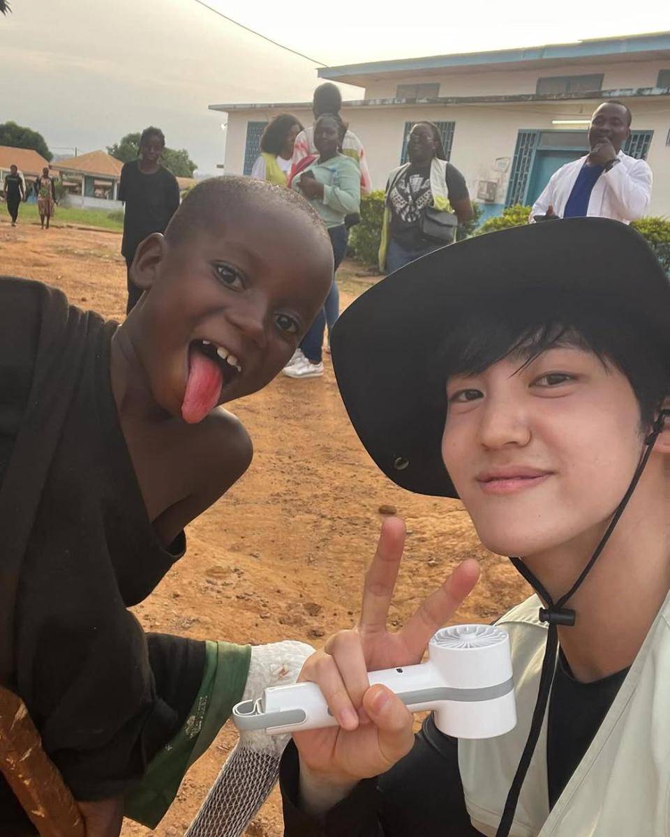 potret Song Yuvin eks Produce X 101 jadi relawan di Afrika (instagram.com/syv0428)
