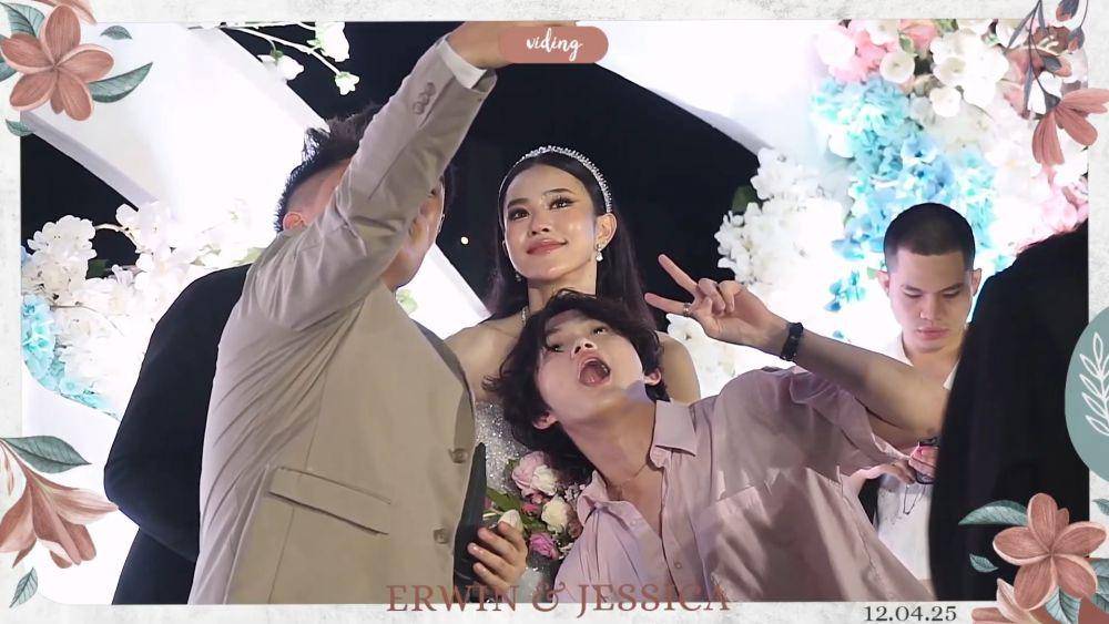 Tamu artis di resepsi Jessica Jane dan Erwin Phang (YouTube/Jessica Jane)