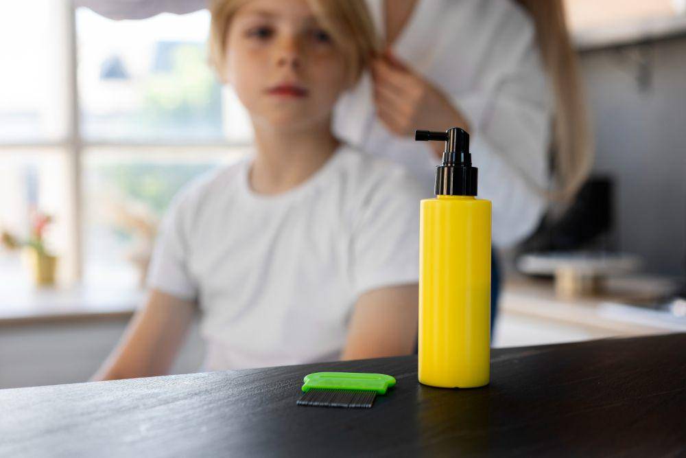 Ilustrasi hair spray (freepik.com/freepik)