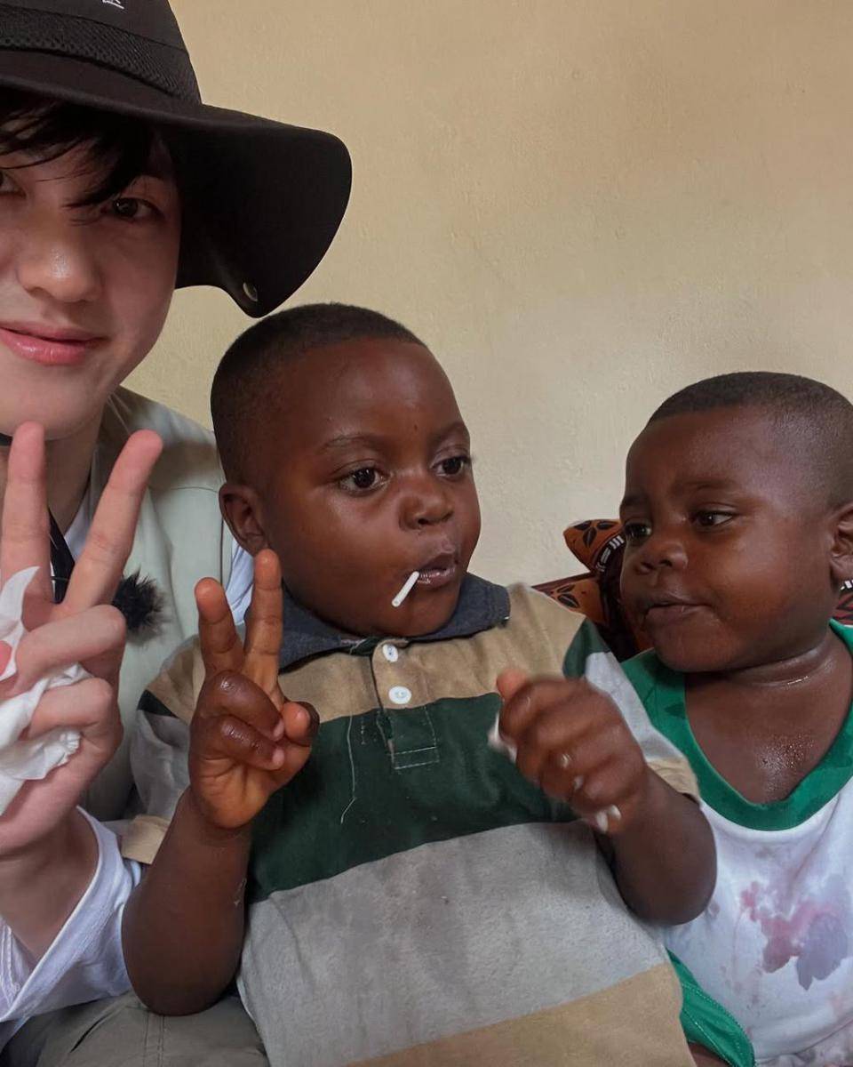 potret Song Yuvin eks Produce X 101 jadi relawan di Afrika (instagram.com/syv0428)