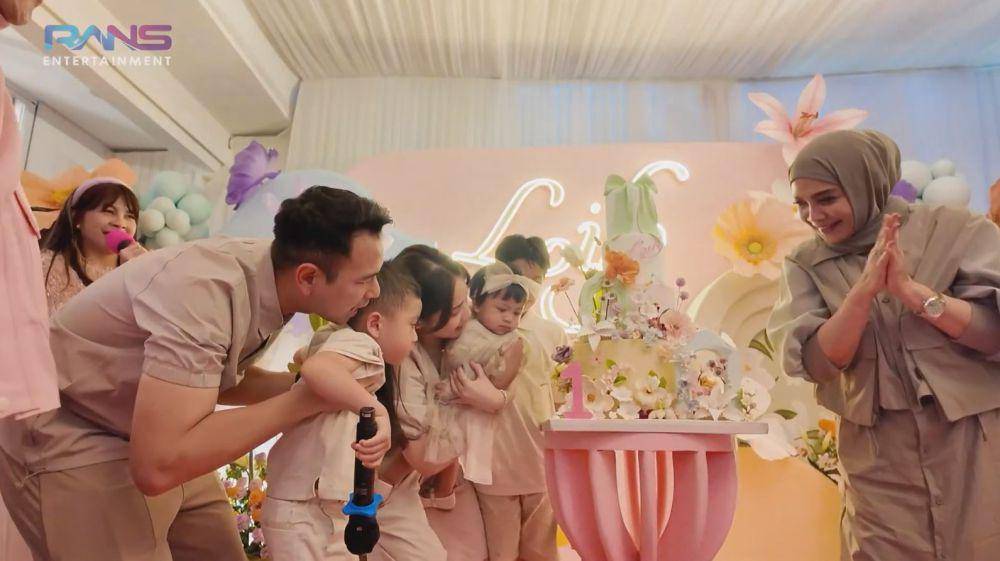 ulang tahun Lily yang pertama (YouTube.com/Rans Entertainment)