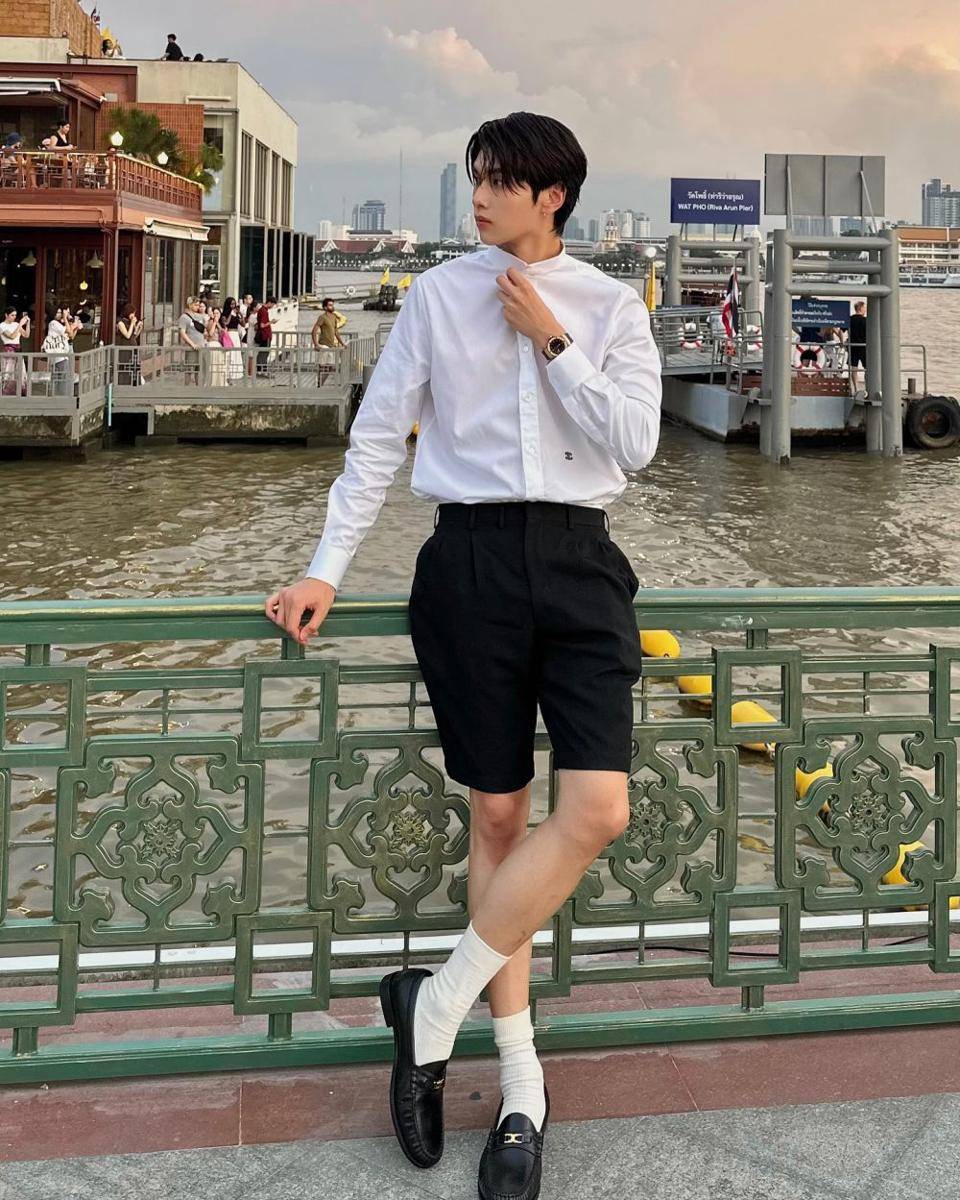 styling sepatu loafer ala Dunk Natachai (instagram.com/dunknatachai)