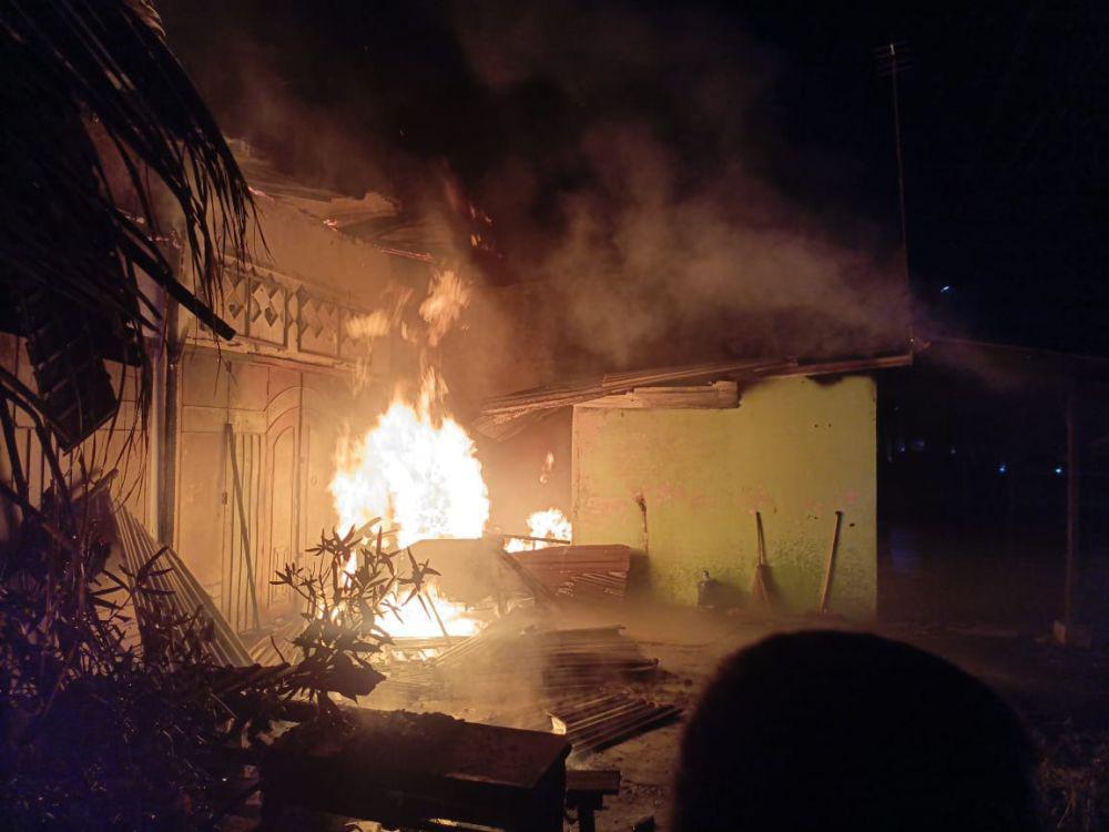 Akibat Raket Nyamuk, Pedagang Bensin Eceran di Binjai Terbakar