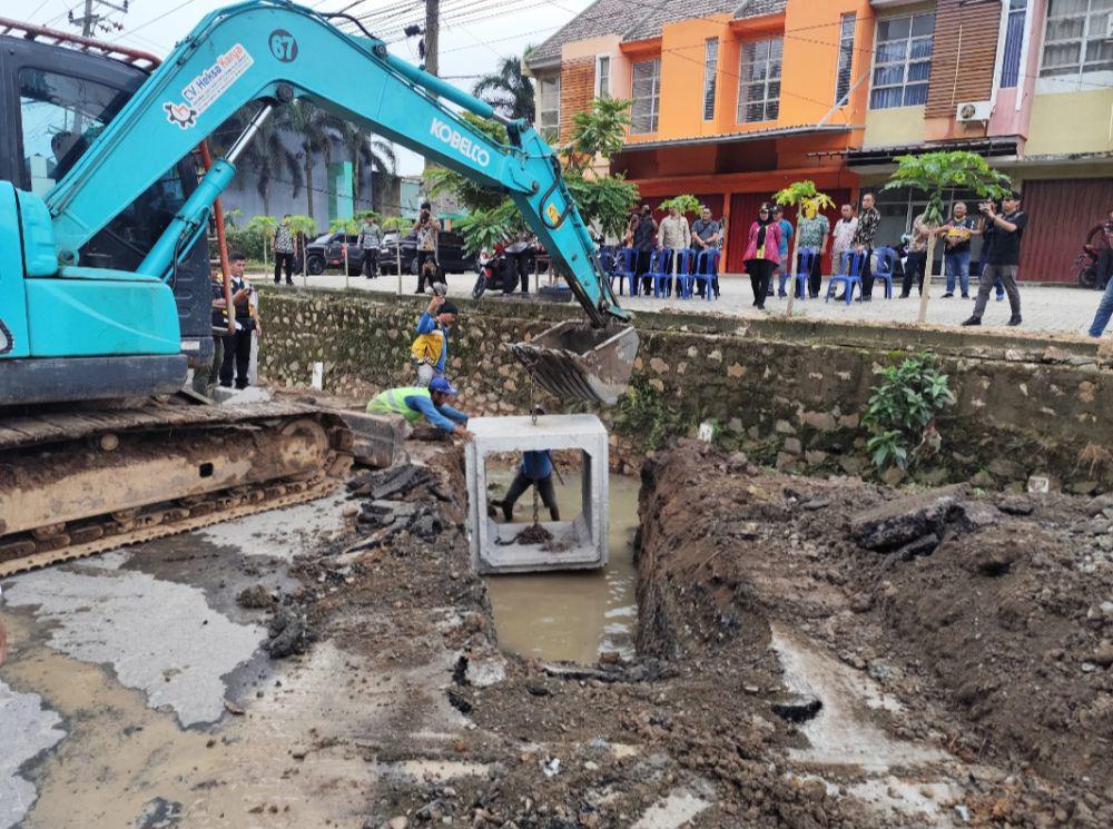 Anggaran Perbaikan Jalan Lingkungan Balam Rp50 Miliar?