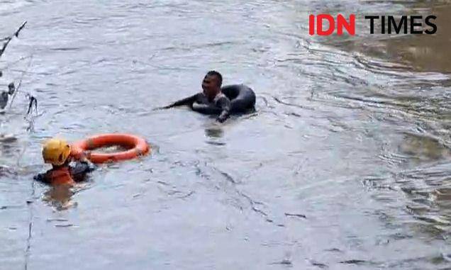 Bocah SMP di Desa Purwosari, Kecamatan Kwadungan, Kabupaten Ngawi hilang terseret arus. IDN Times/ Riyanto.