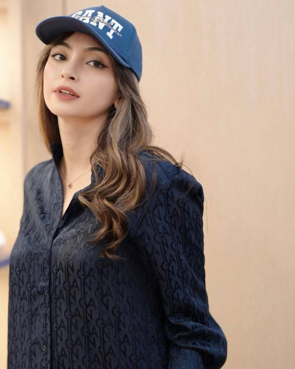 potret ide gaya rambut ala Valerie Tifanka (instagram.com/valtifanka)