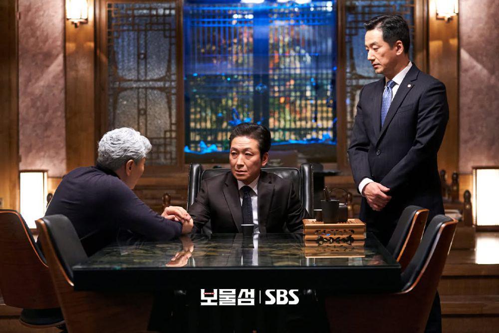 still cut drama Buried Hearts (instagram.com/sbsdrama.official)