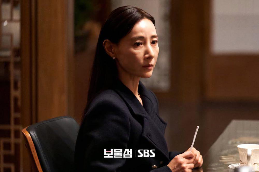 still cut drama Buried Hearts (instagram.com/sbsdrama.official)