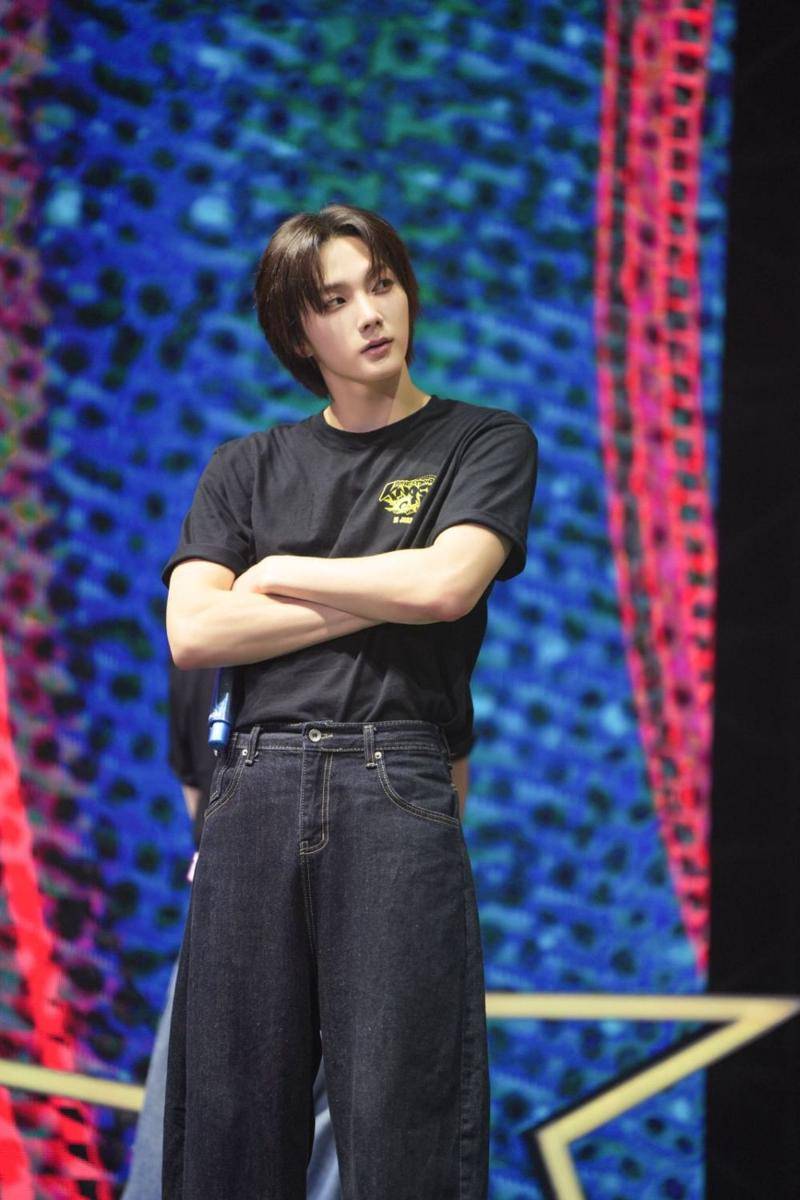 Konser BOYNEXTDOOR 'KNOCK ON Vol.1’ pada Sabtu (12/4/2025) di Istora Senayan, Jakarta (dok. KOZ Entertainment)