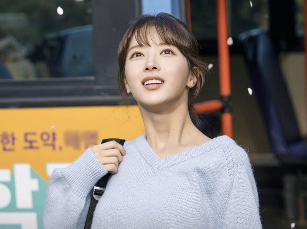 still cuts drama Crushology 101 (instagram.com/mbcdrama_now)