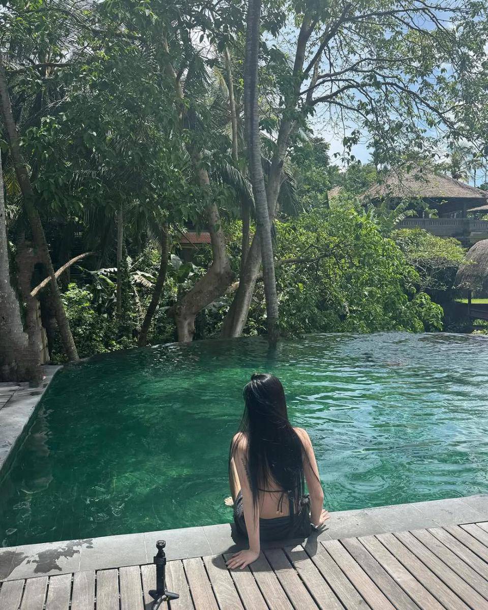 potret Soojin eks (G)I-DLE liburan di Bali (instagram.com/_seosootang)