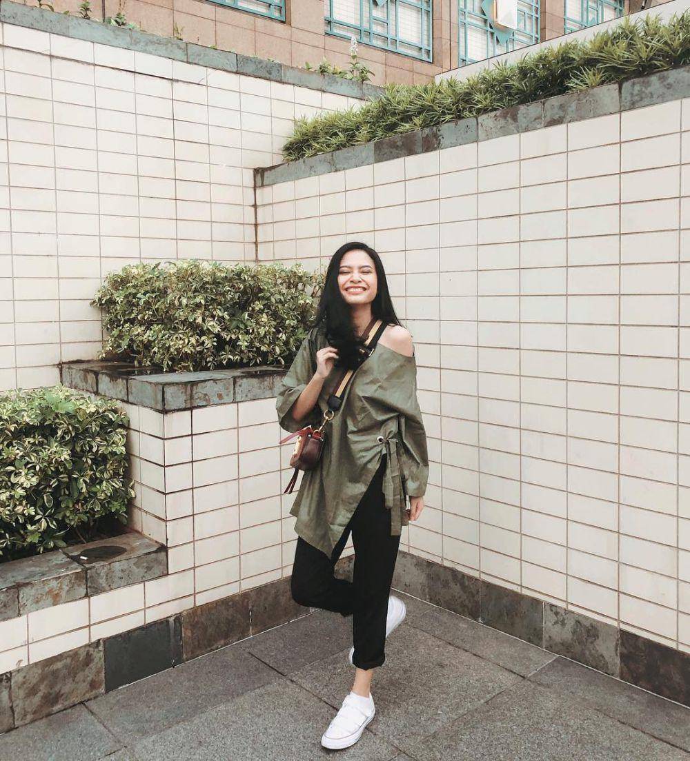 inspirasi OOTD kuliah ala Hanggini (instagram.com/hanggini)