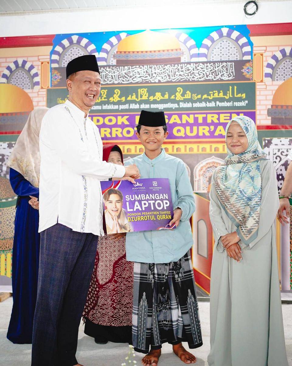 peresmian pondok pesantren Ivan Gunawan (instagram.com/ivan_gunawan)