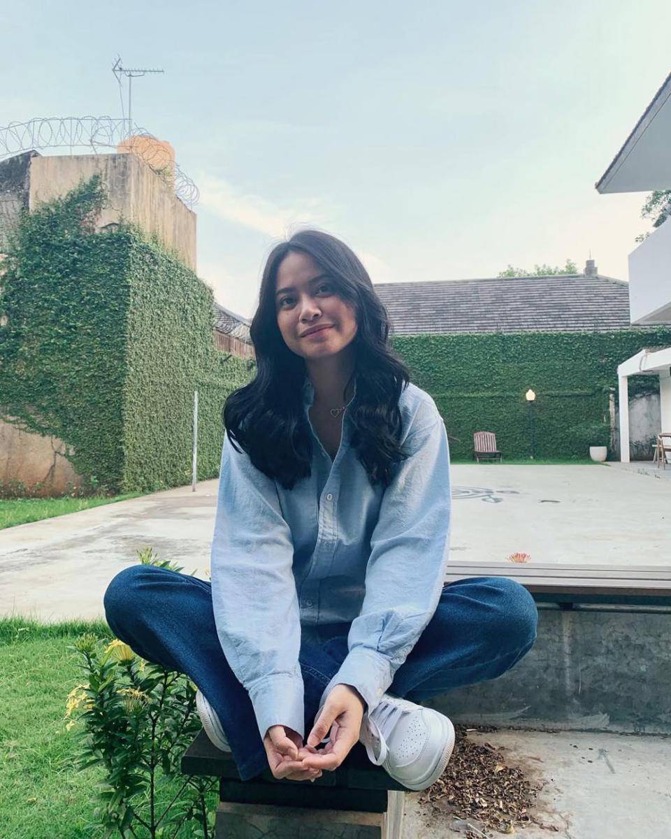 inspirasi OOTD kuliah ala Hanggini (instagram.com/hanggini)