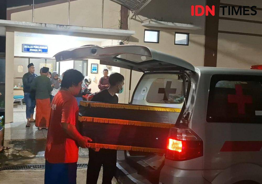 Jasad perempuan muda tersebut merupakan Sheila Amalia Cristanti (21), mahasiswi Universitas Gadjah Mada (UGM) asal Kebonsari, Kabupaten Madiun. IDN Times/ Riyanto.