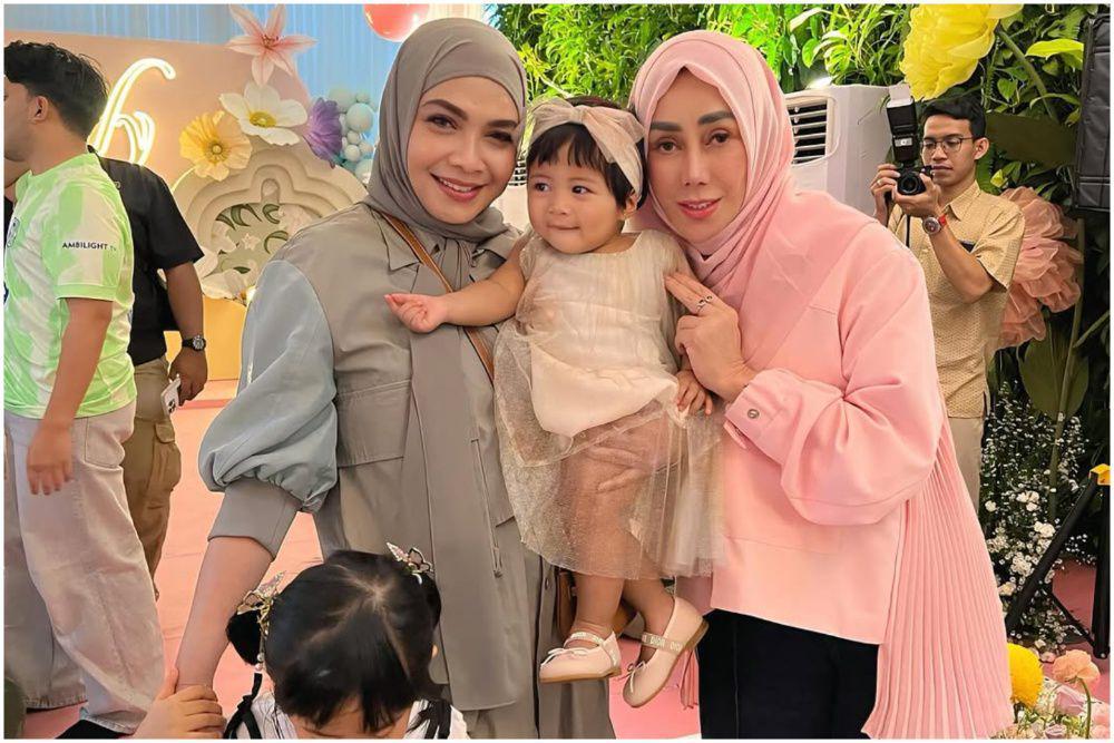 7 Potret Rieta Amilia dan Amy Qanita di Ultah Baby Lily, Kompak!