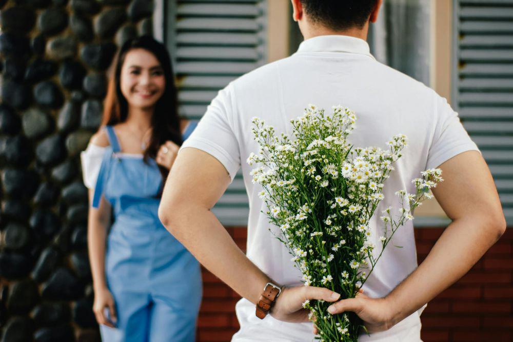 5 Zodiak yang Sulit Mengungkapkan Kasih Sayang Pada Pasangan