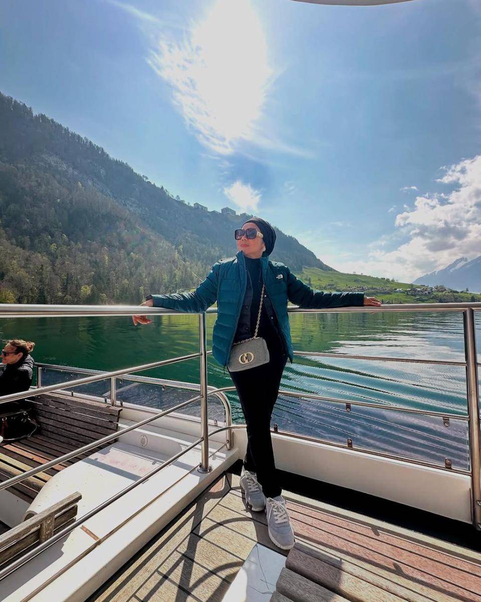 potret Yora Febrina dan cucu (instagram.com/yorafebrina)