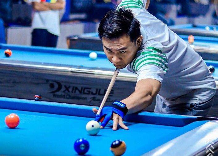 Suasana di Cue Ball Medan (Instagram @cueball_billiards)