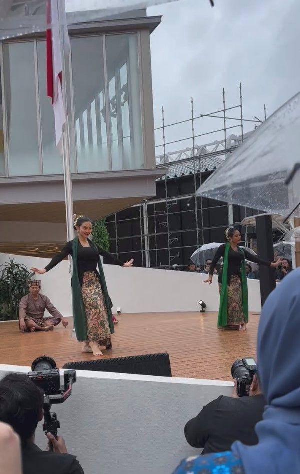 Ariel Tatum, Happy Salma dan Iko Uwais di Indonesia Paviliun Expo 2025 (instagram.com/renitasari)