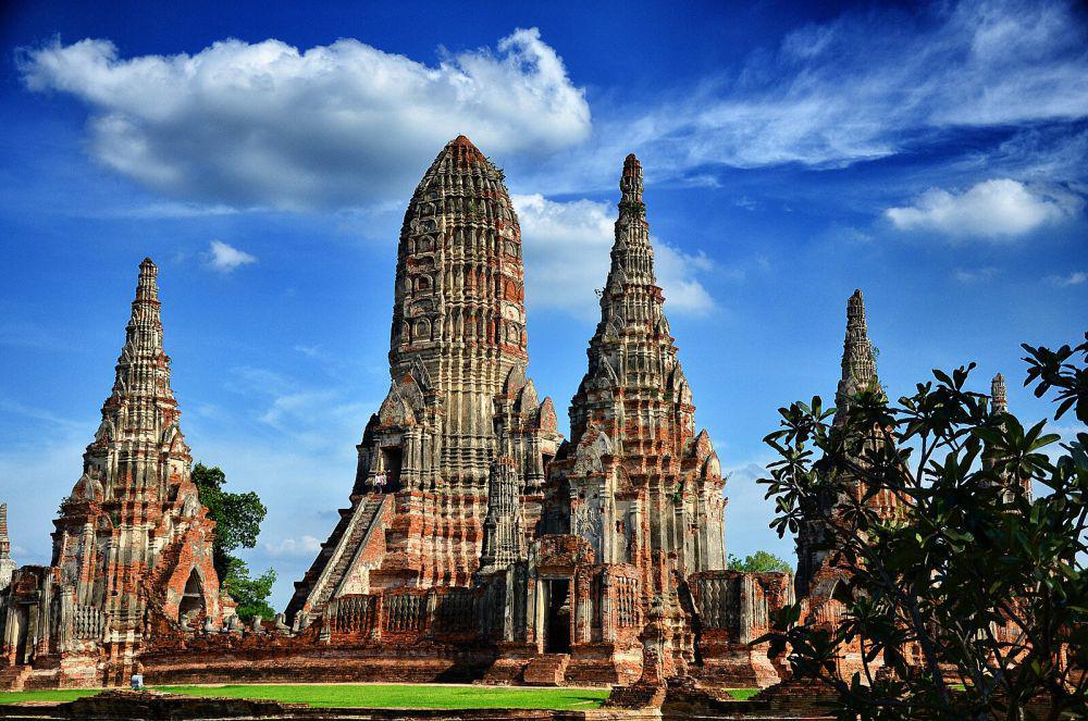 Wat Chaiwatthanaram (commons.wikimedia.org/Jidapa Tansutat)