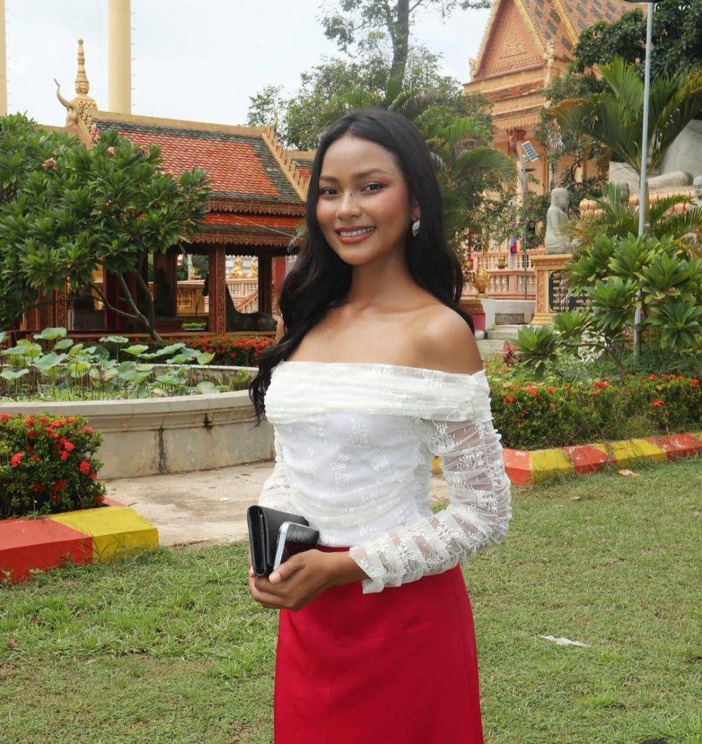 SreyPii Phorn (instagram.com/sreypii_phorn)