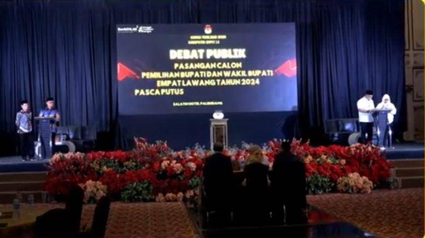 Suasana debat publik Paslon Pilkada Empat Lawang. (Dok. KPU Sumsel)