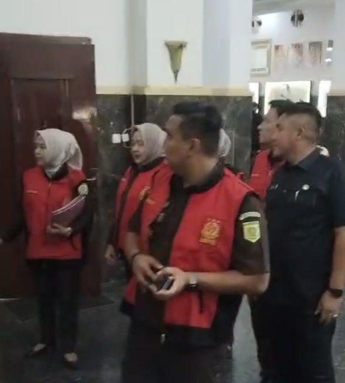 Kasus Cinde, Sekda Dampingi Penggeledahan Kantor Wali Kota Palembang