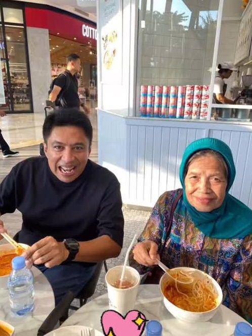 kenangan Alya Rohali dengan ibunda (instagram.com/arohali)