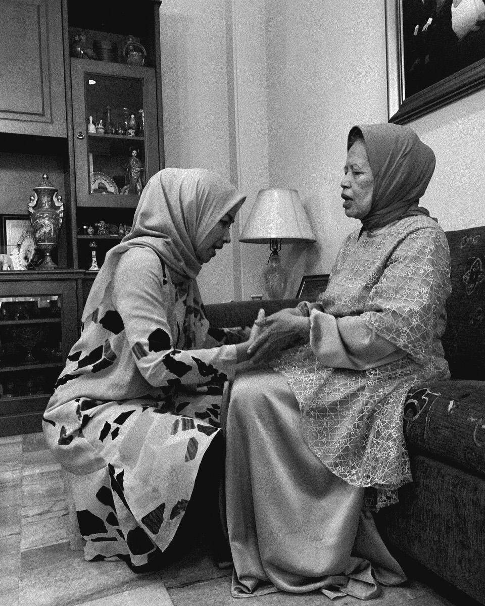 kenangan Alya Rohali dengan ibunda (instagram.com/arohali)