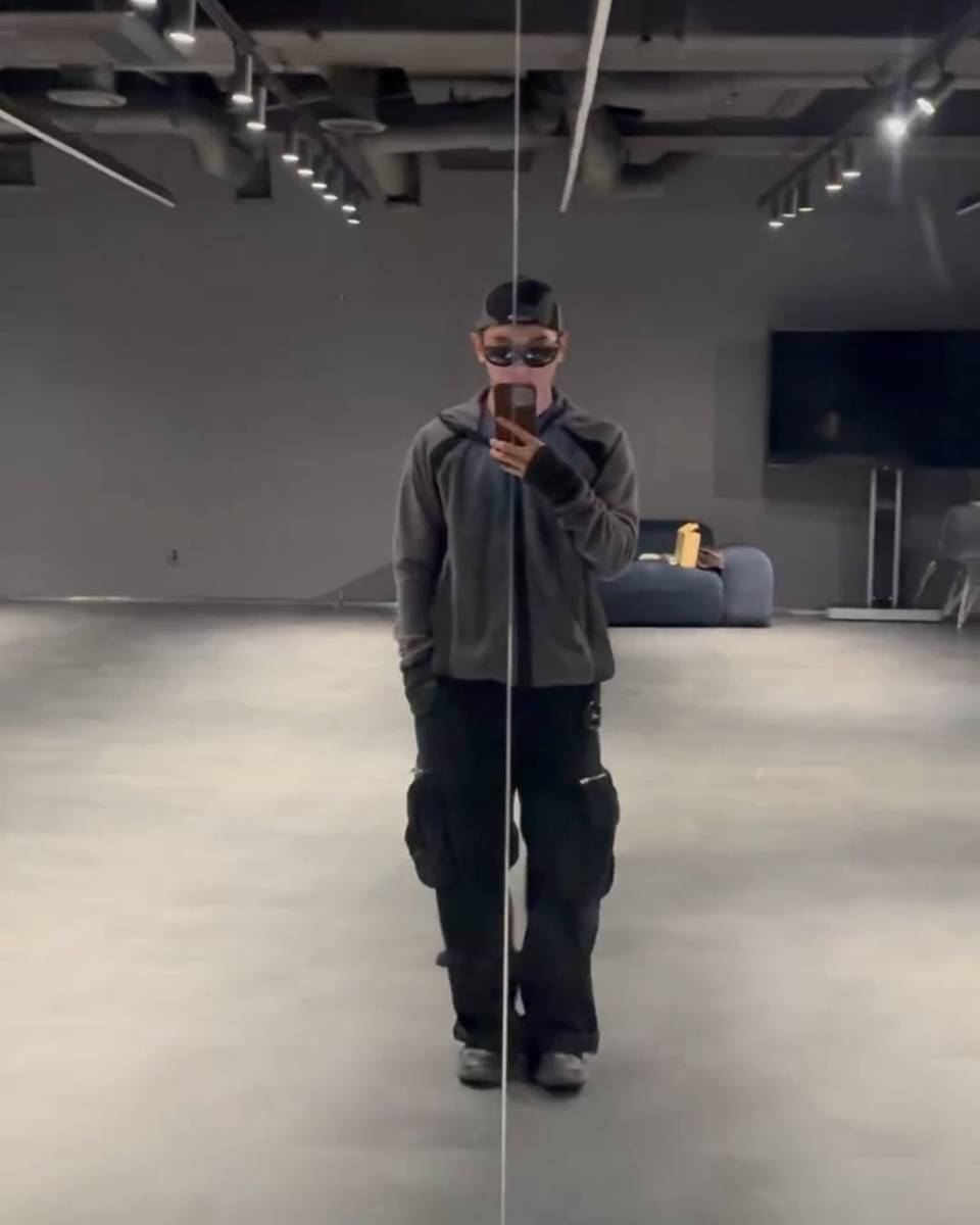 referensi daily wear ala Taeyong NCT (instagram.com/taeoxo_nct)