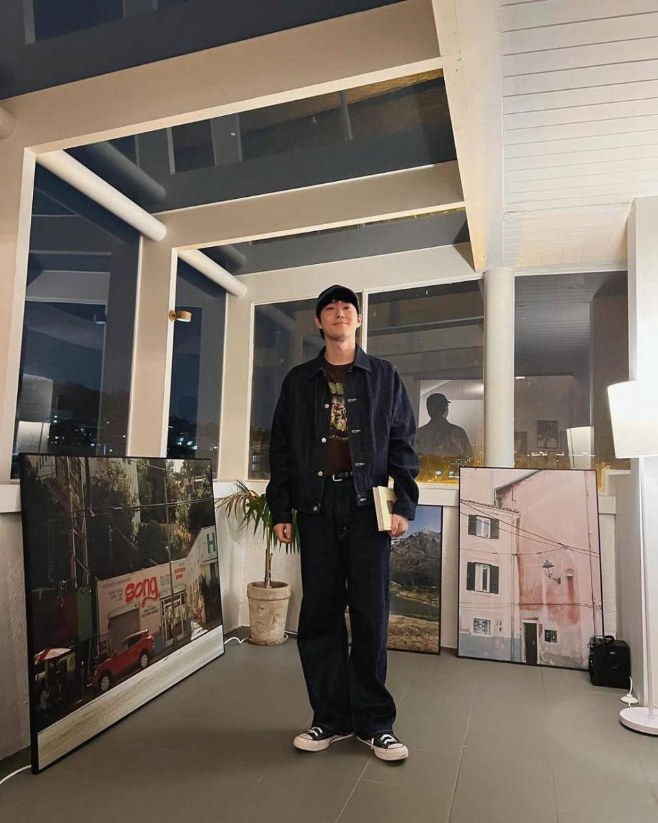 referensi OOTD hangout ala Suho EXO (instagram.com/kimjuncotton)