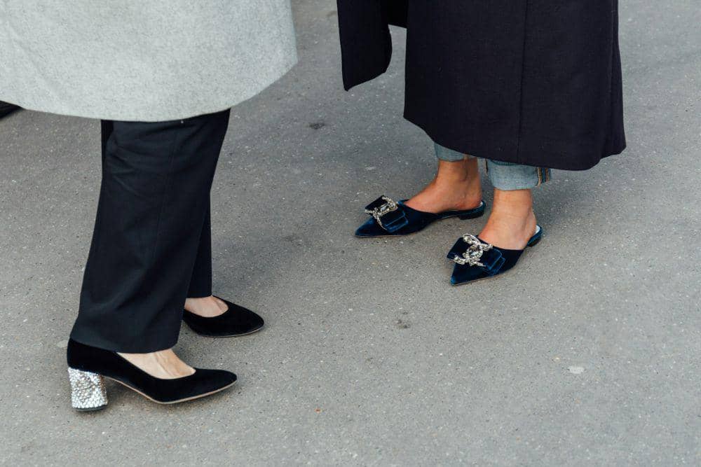 ilustrasi sepatu wanita (unsplash.com/Alena Torgonskaya)