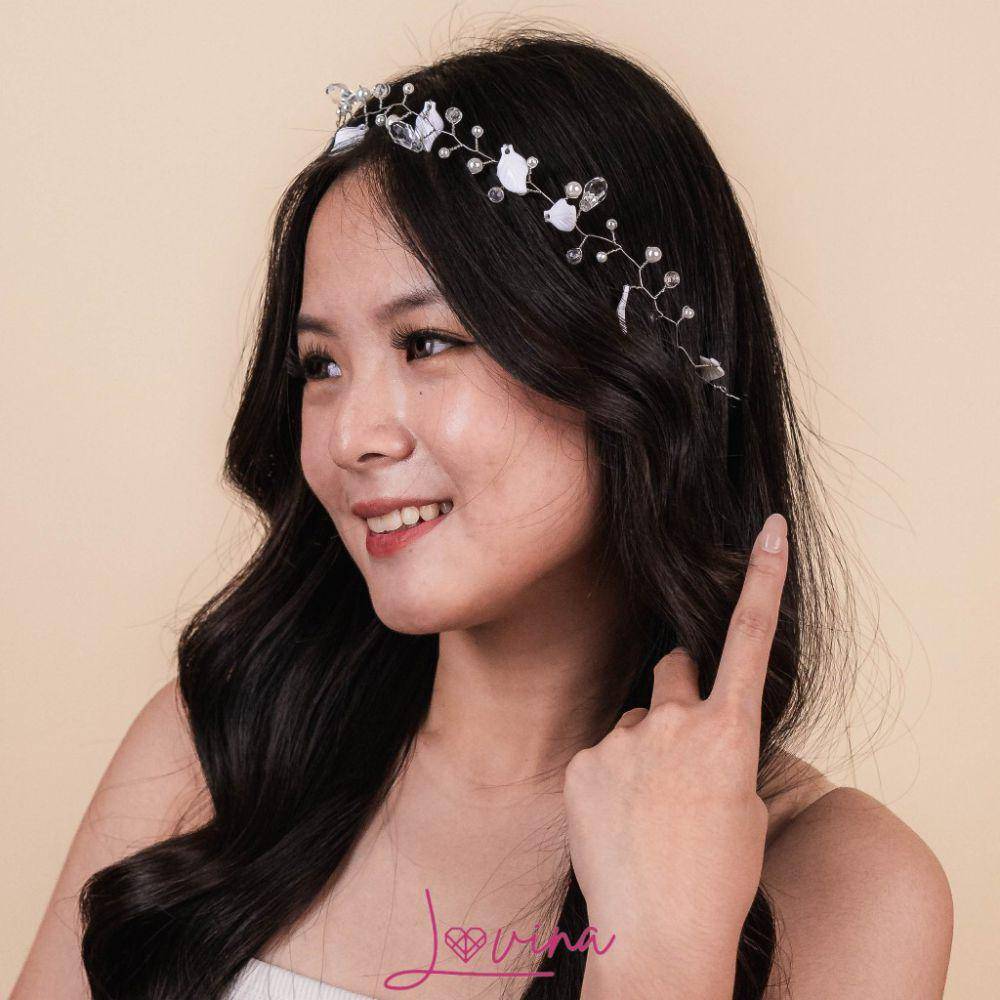 ilustrasi aksesori flower crown (shopee.co.id/Nissolashop Official Shop)