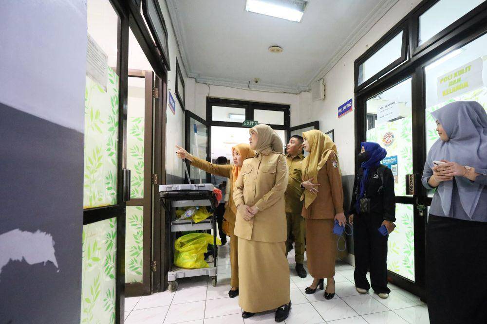 Wakil Wali Kota Makassar, Aliyah Mustika Ilham, saat meninjau RSUD Daya, Senin (14/4/2025). (Dok. Humas Pemkot Makassar)