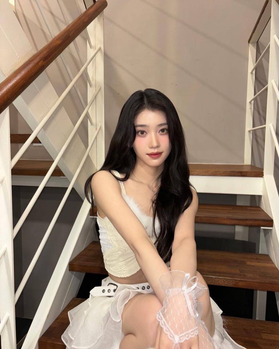 Xiaoting Kep1er (instagram.com/official.kep1er)