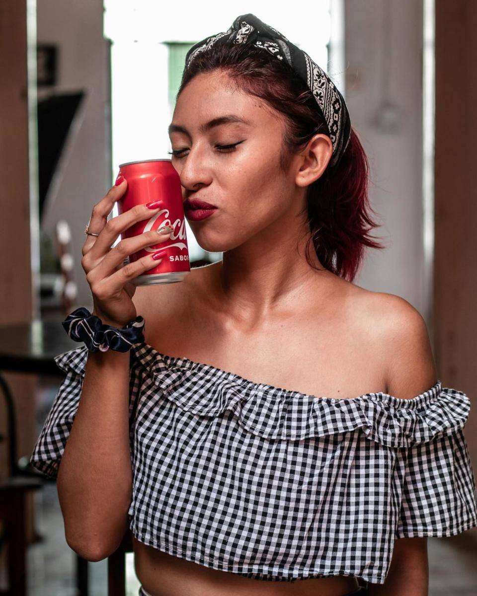 ilustrasi aksesori head bandana (pexels.com/Brian Jiz)
