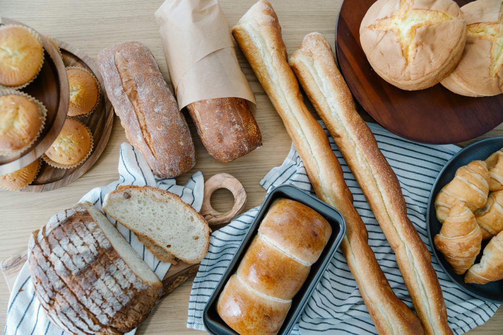 5 Kafe Bakery dekat Pantai Batu Bolong, Sarapan Yuk di Sini