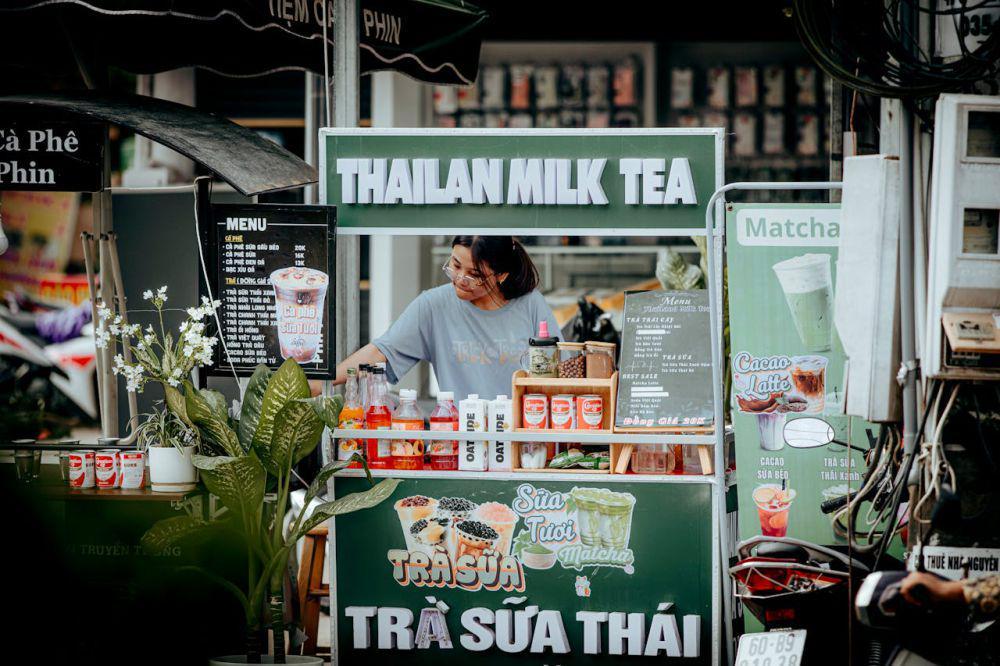 ilustrasi pedagang kaki lima (pexels.com/🇻🇳🇻🇳Nguyễn Tiến Thịnh 🇻🇳🇻🇳)