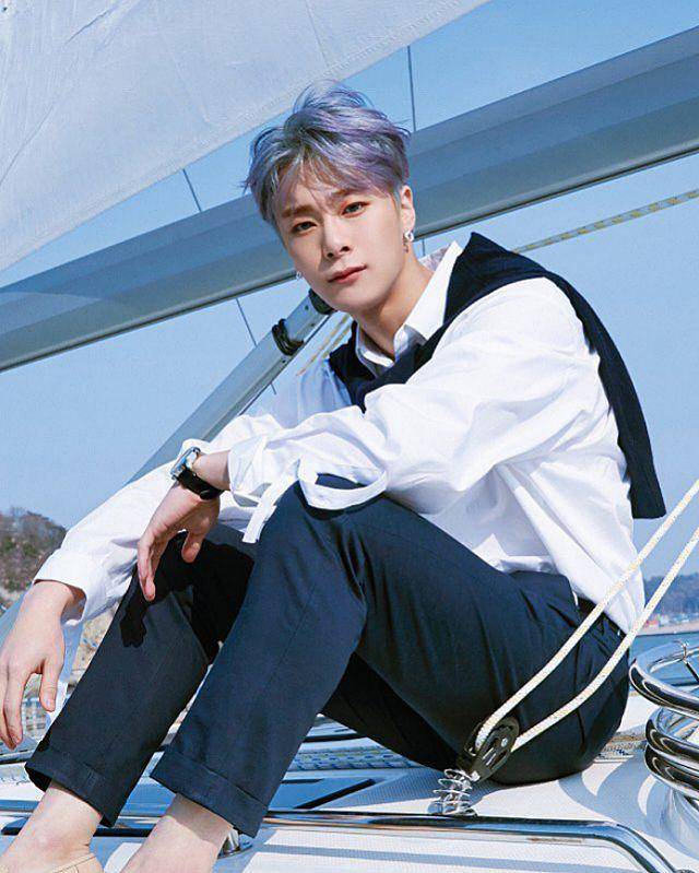 potret Moon Bin ASTRO (instagram.com/officialastro)