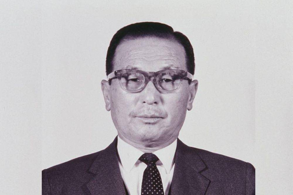 Koo In-Hwoi pendir LG Group (wikipedia.org/wiki/Koo_In-hwoi)